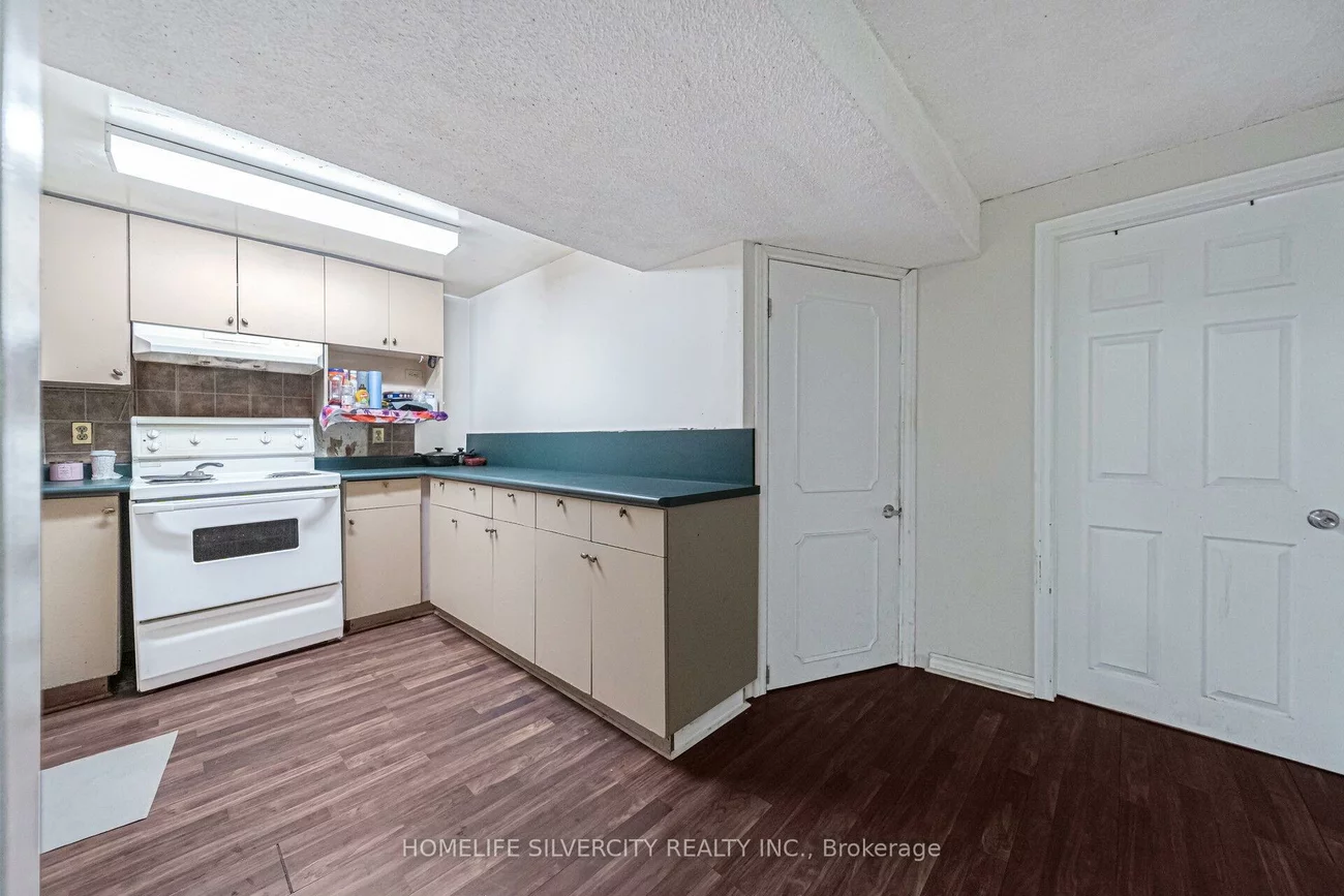 19, Pickard, Fletcher's West, Brampton