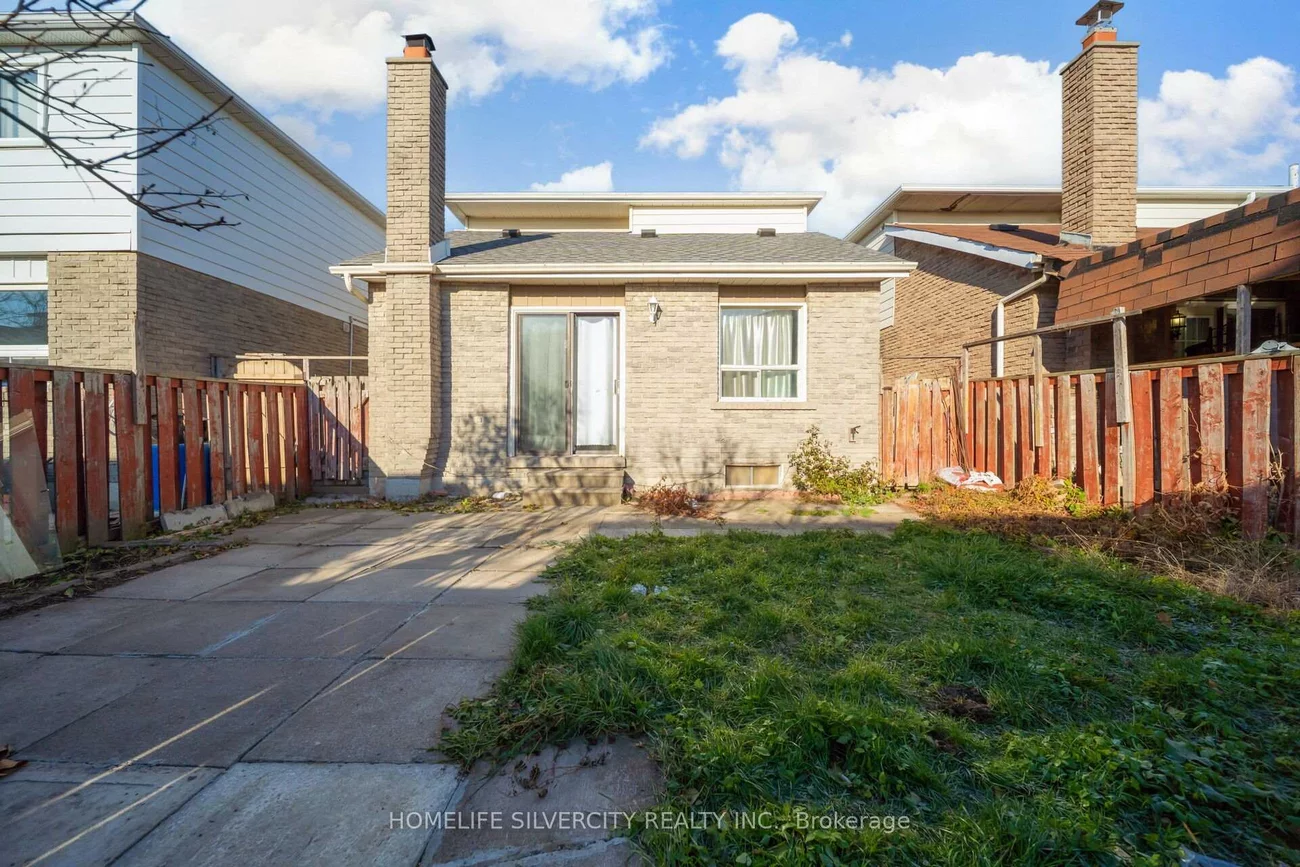 19, Pickard, Fletcher's West, Brampton