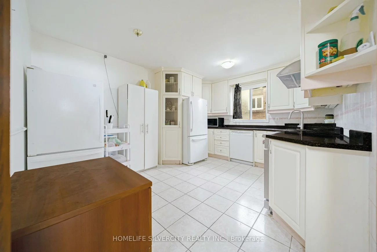 19, Pickard, Fletcher's West, Brampton