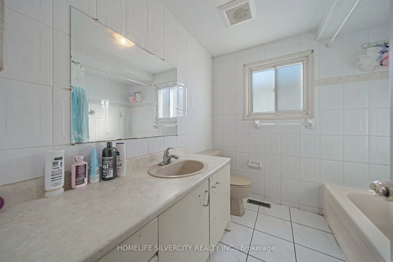 19, Pickard, Fletcher's West, Brampton