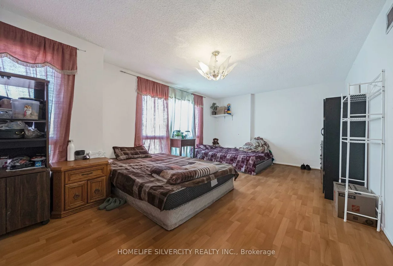 19, Pickard, Fletcher's West, Brampton