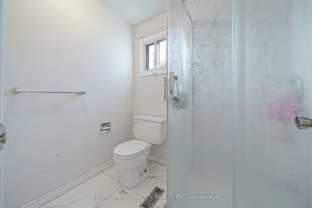 19, Pickard, Fletcher's West, Brampton