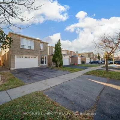 19, Pickard, Fletcher's West, Brampton