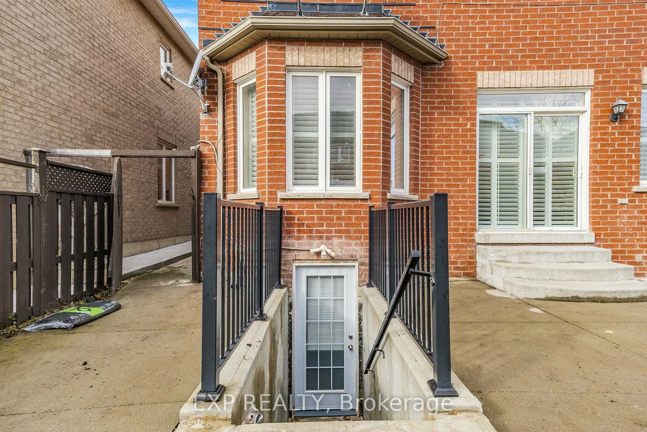 15, Freesia, Northwest Sandalwood Parkway, Brampton