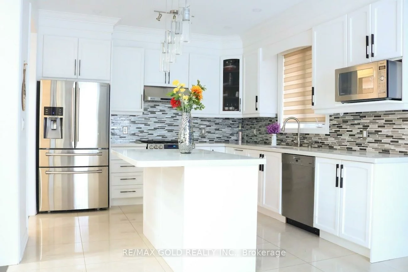 21, Parity, Credit Valley, Brampton