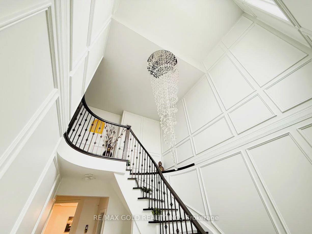 21, Parity, Credit Valley, Brampton