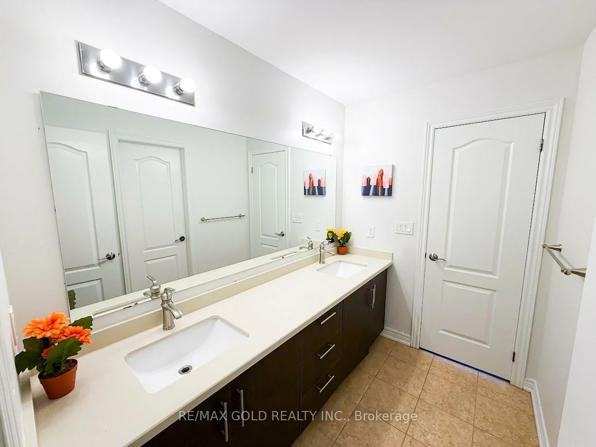 21, Parity, Credit Valley, Brampton