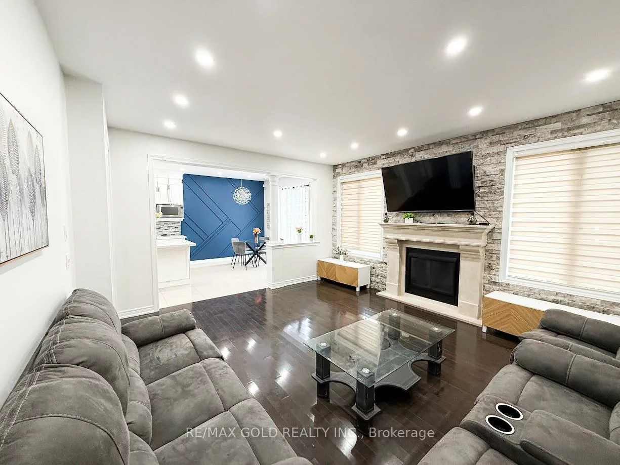 21, Parity, Credit Valley, Brampton