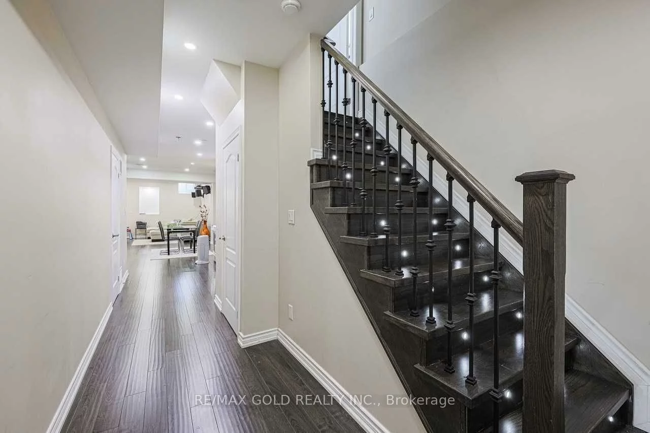 21, Parity, Credit Valley, Brampton