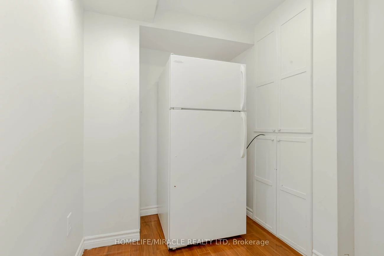 4, Vauxhall, Fletcher's Meadow, Brampton