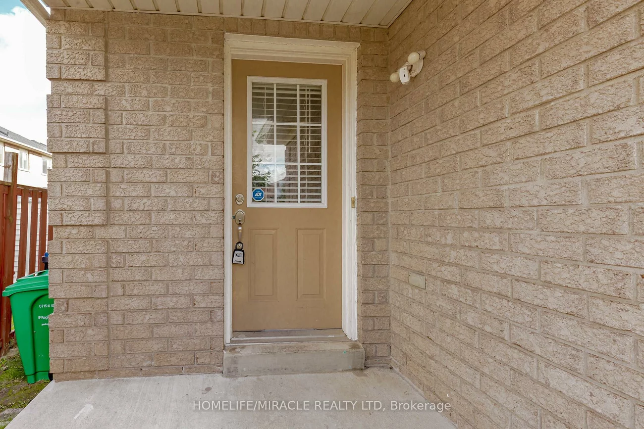 4, Vauxhall, Fletcher's Meadow, Brampton