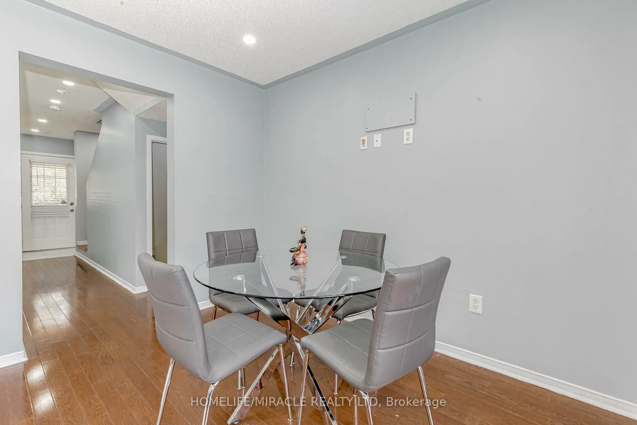 4, Vauxhall, Fletcher's Meadow, Brampton