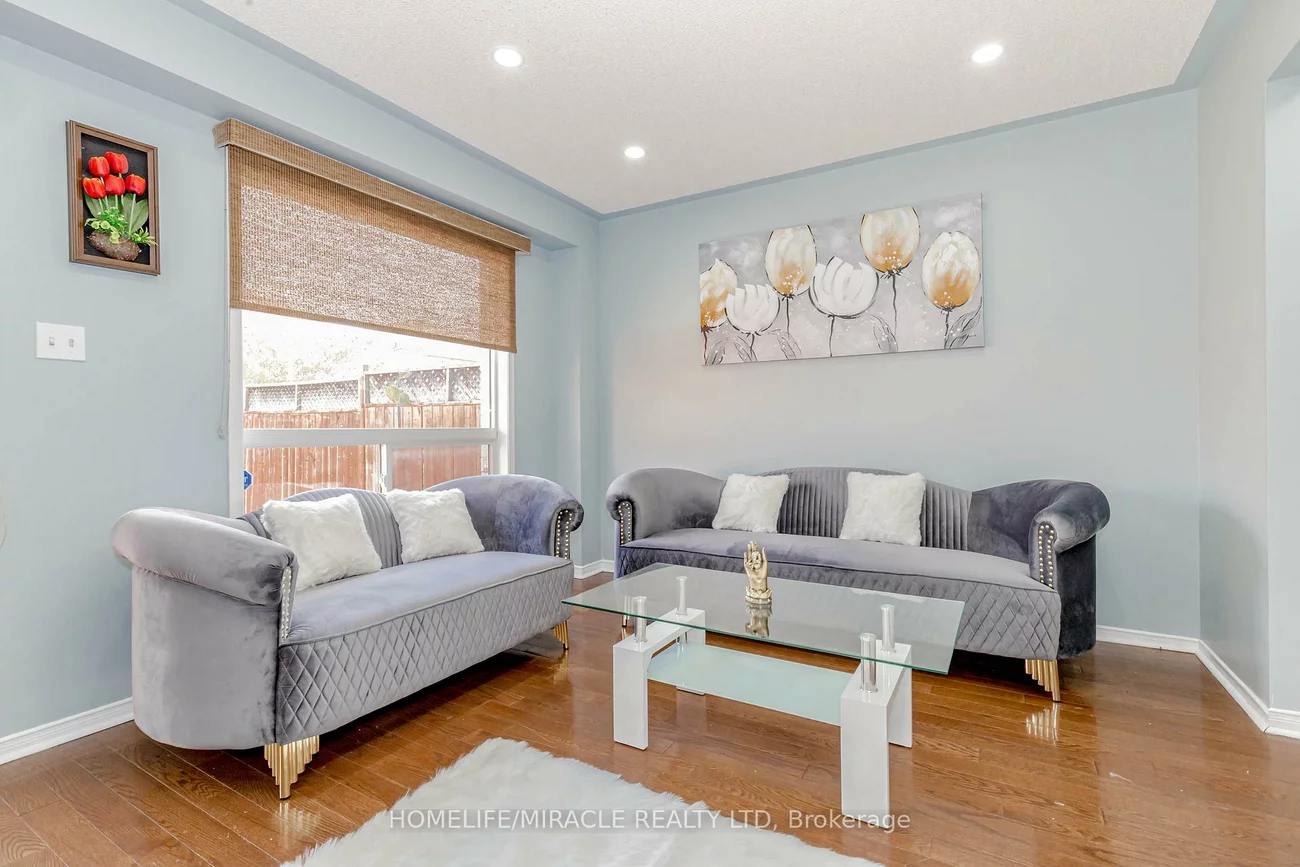 4, Vauxhall, Fletcher's Meadow, Brampton