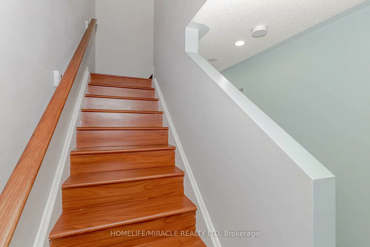 4, Vauxhall, Fletcher's Meadow, Brampton