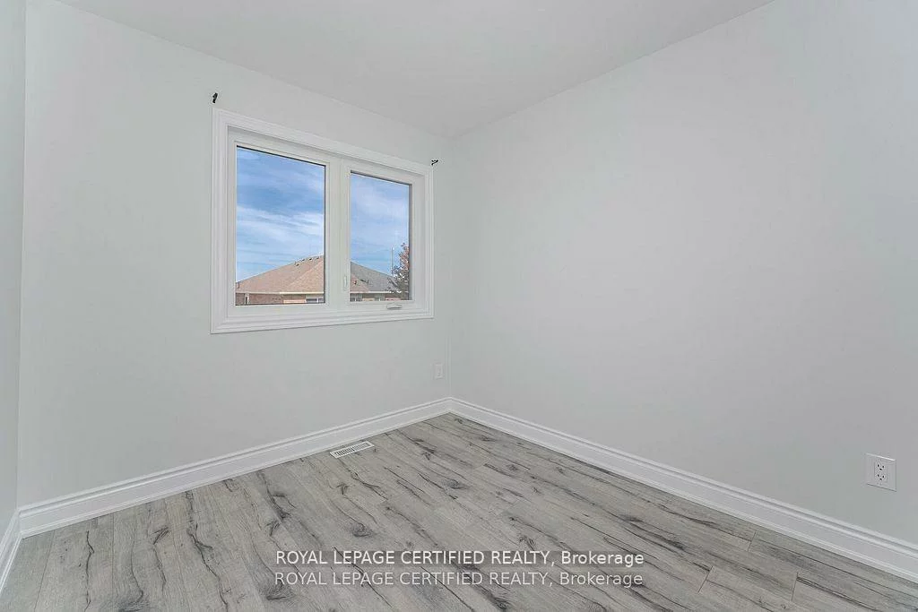 123, Dunlop, Fletcher's Meadow, Brampton