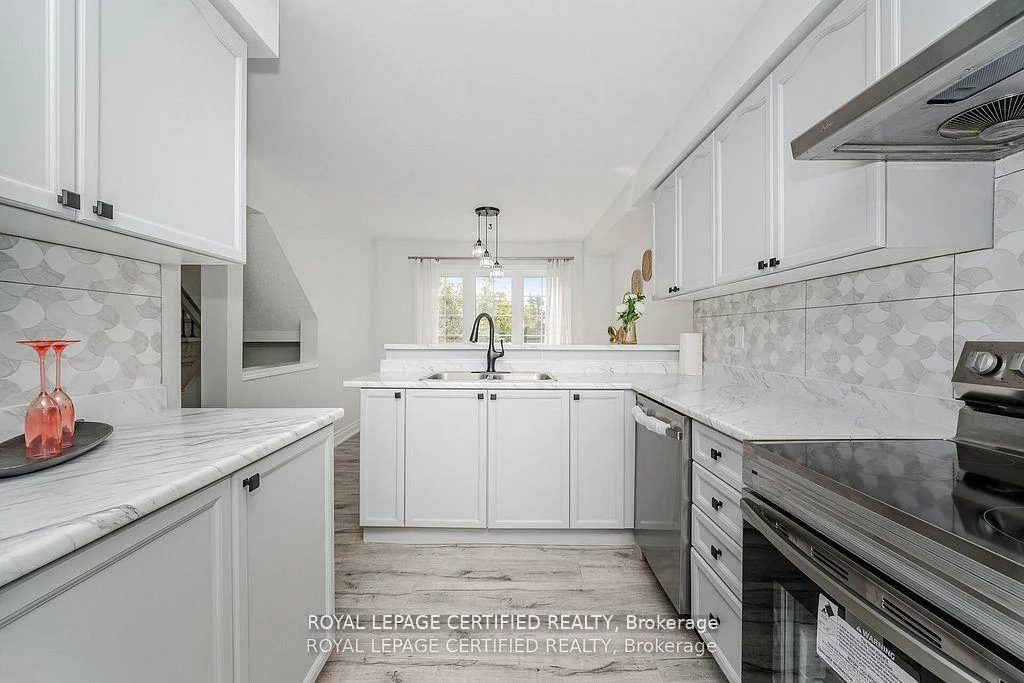 123, Dunlop, Fletcher's Meadow, Brampton