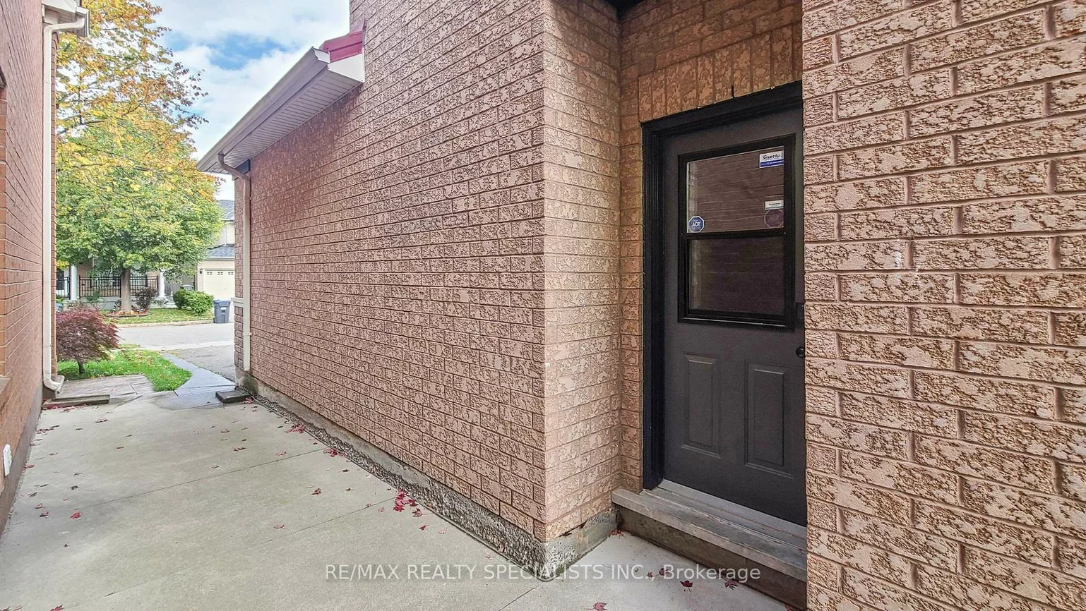 11, Wonder, Vales of Castlemore, Brampton