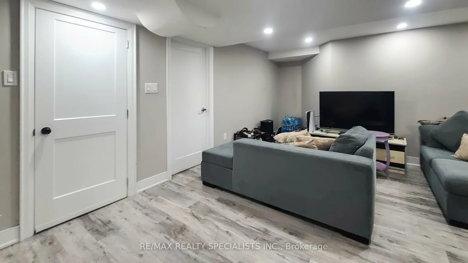 11, Wonder, Vales of Castlemore, Brampton