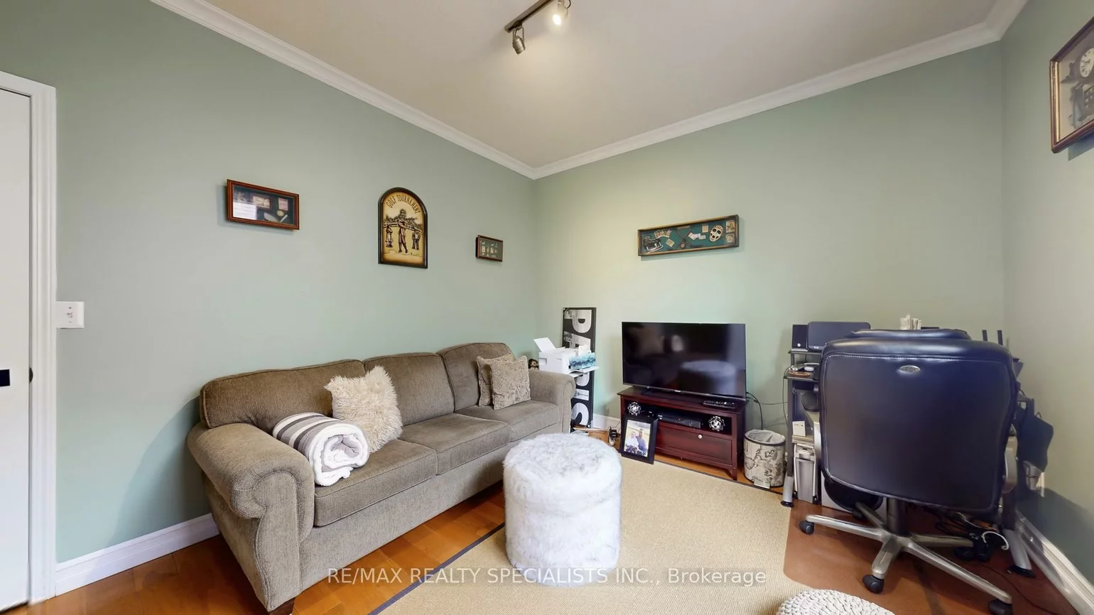 11, Wonder, Vales of Castlemore, Brampton