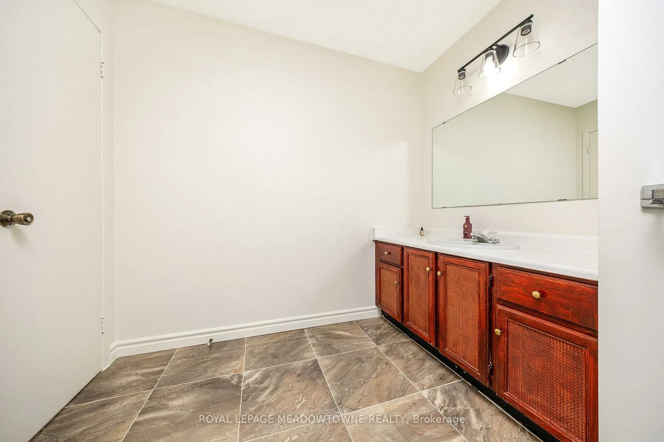 165, Vodden, Brampton West, Brampton