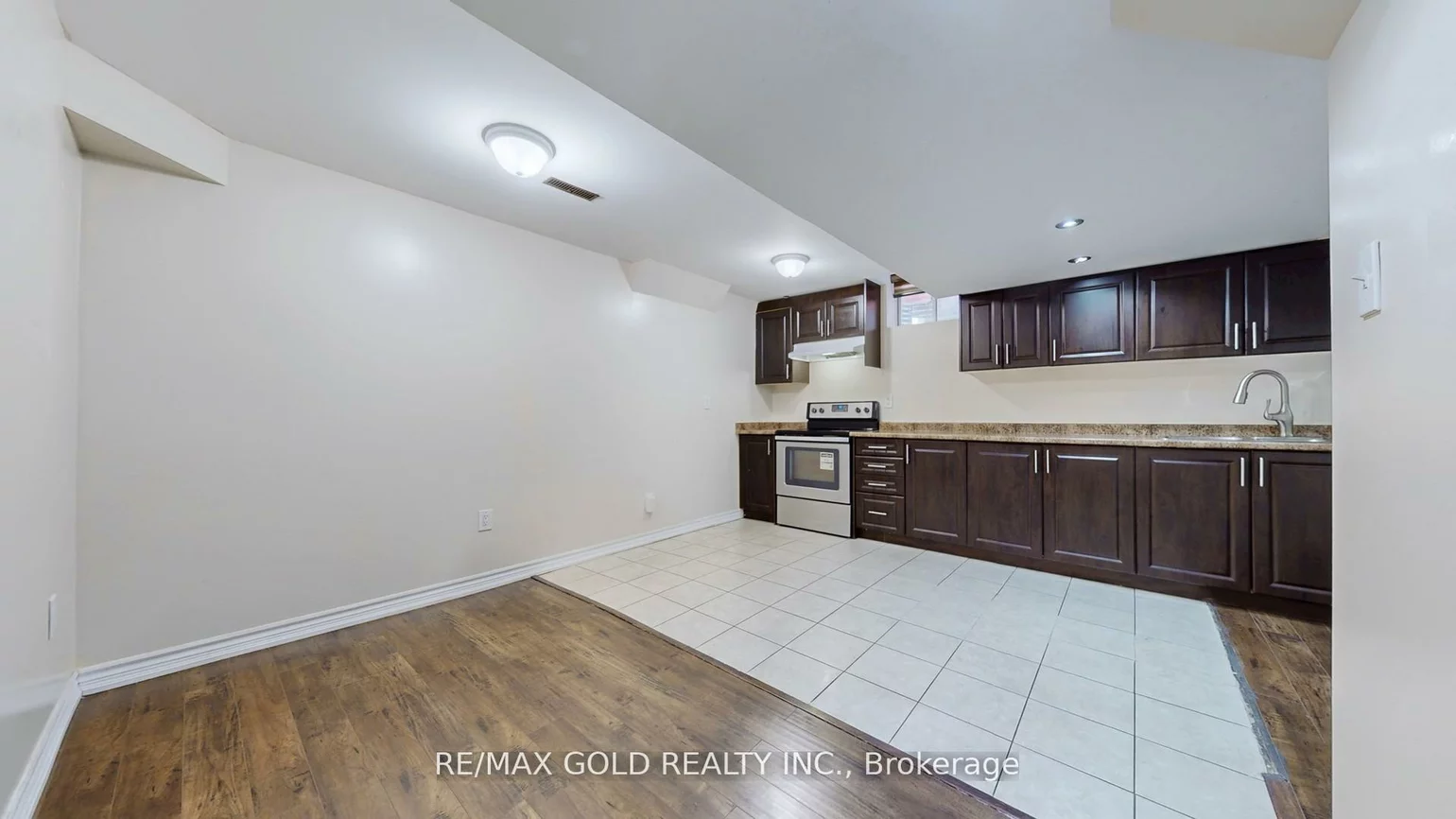 7, Chudleigh, Credit Valley, Brampton