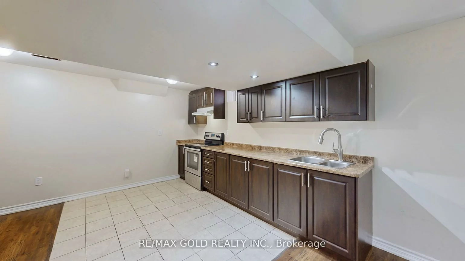 7, Chudleigh, Credit Valley, Brampton