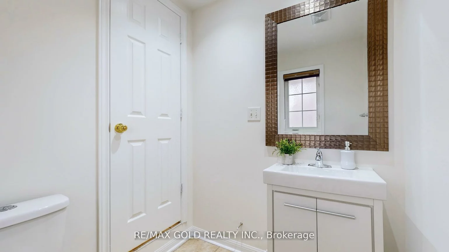 7, Chudleigh, Credit Valley, Brampton