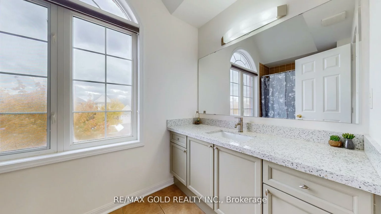 7, Chudleigh, Credit Valley, Brampton