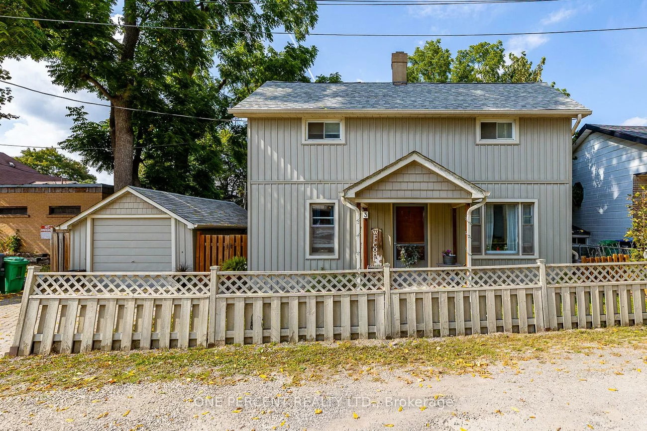 3, Bird, Downtown Brampton, Brampton