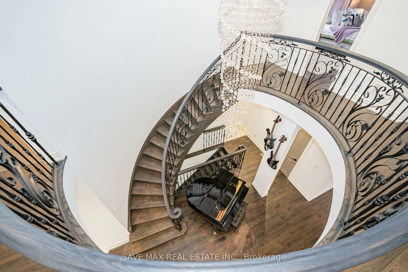 23, Hillcrest, Queen Street Corridor, Brampton