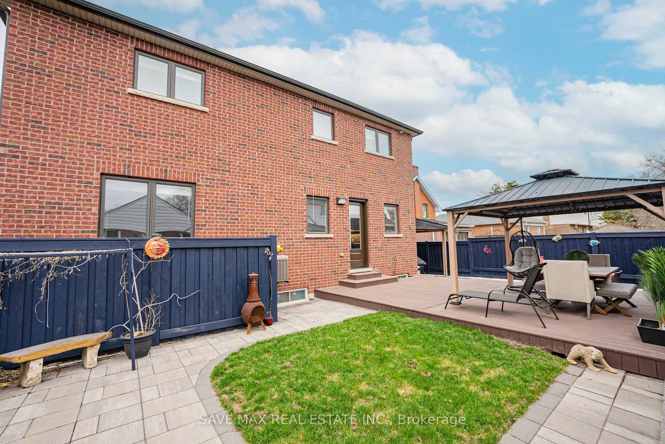 23, Hillcrest, Queen Street Corridor, Brampton