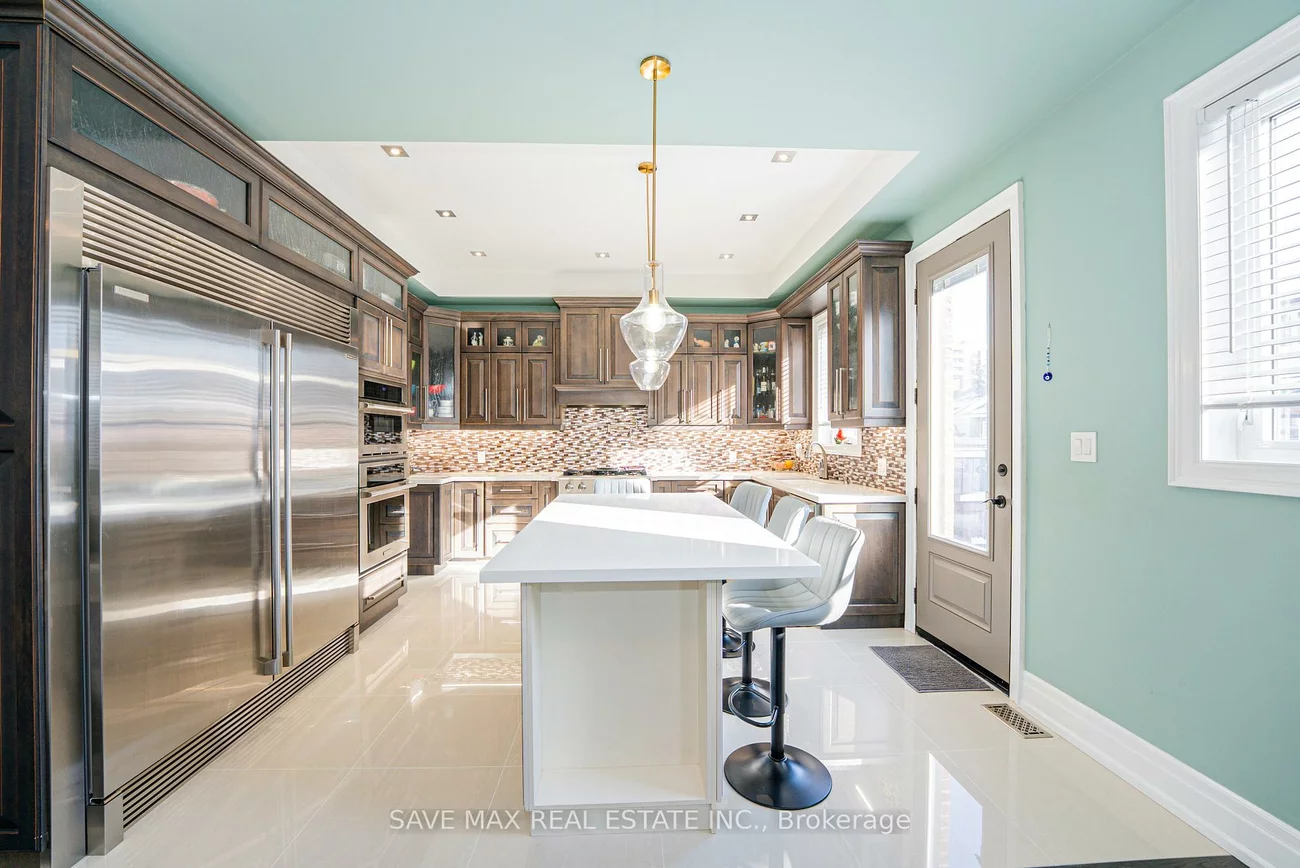 23, Hillcrest, Queen Street Corridor, Brampton