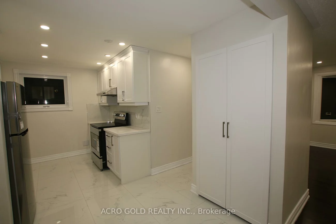 96, Archdekin, Madoc, Brampton