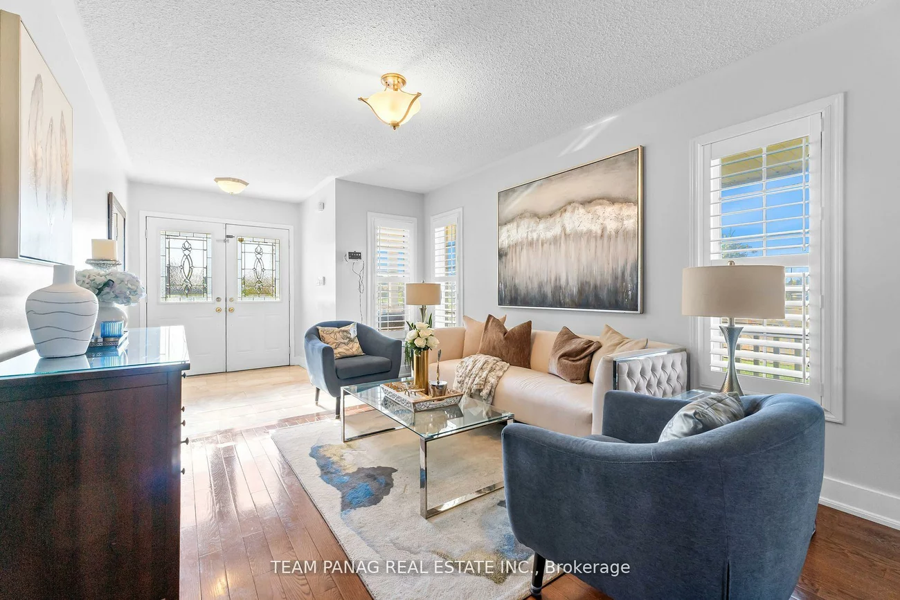 22, Coachlight, Vales of Castlemore, Brampton