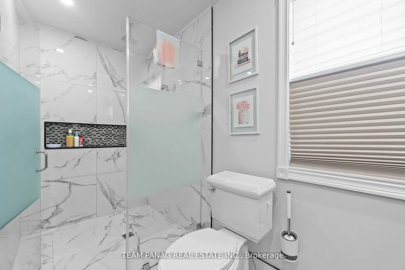 22, Coachlight, Vales of Castlemore, Brampton