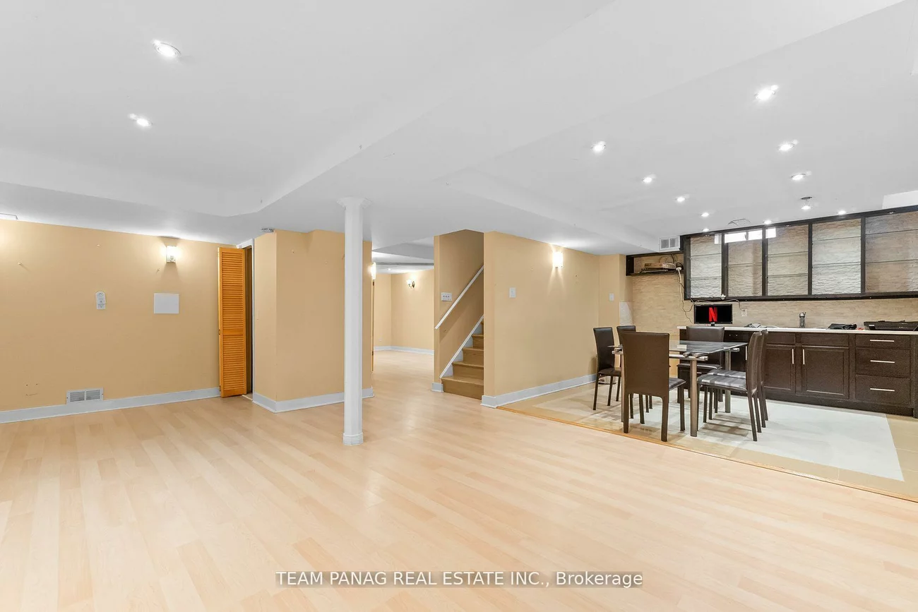 22, Coachlight, Vales of Castlemore, Brampton