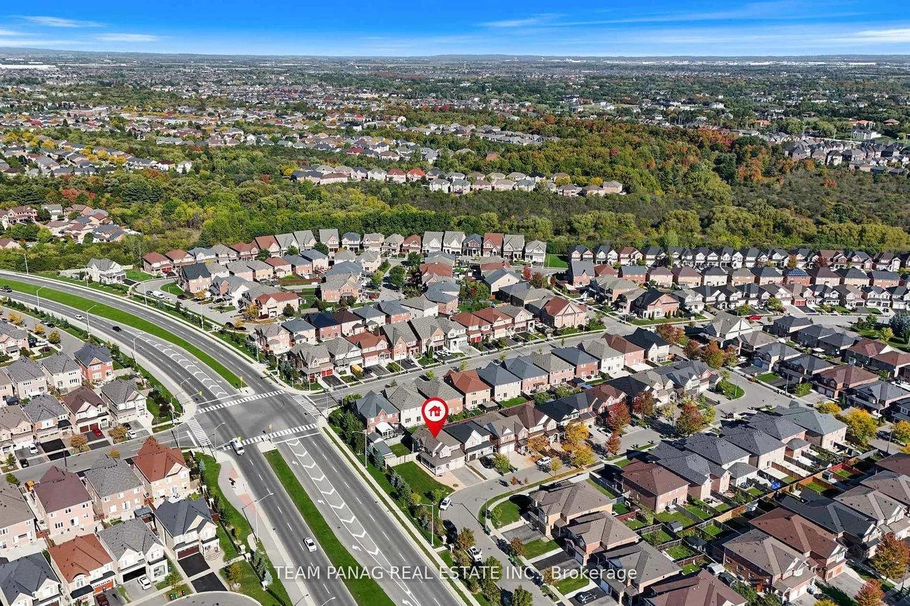 22, Coachlight, Vales of Castlemore, Brampton
