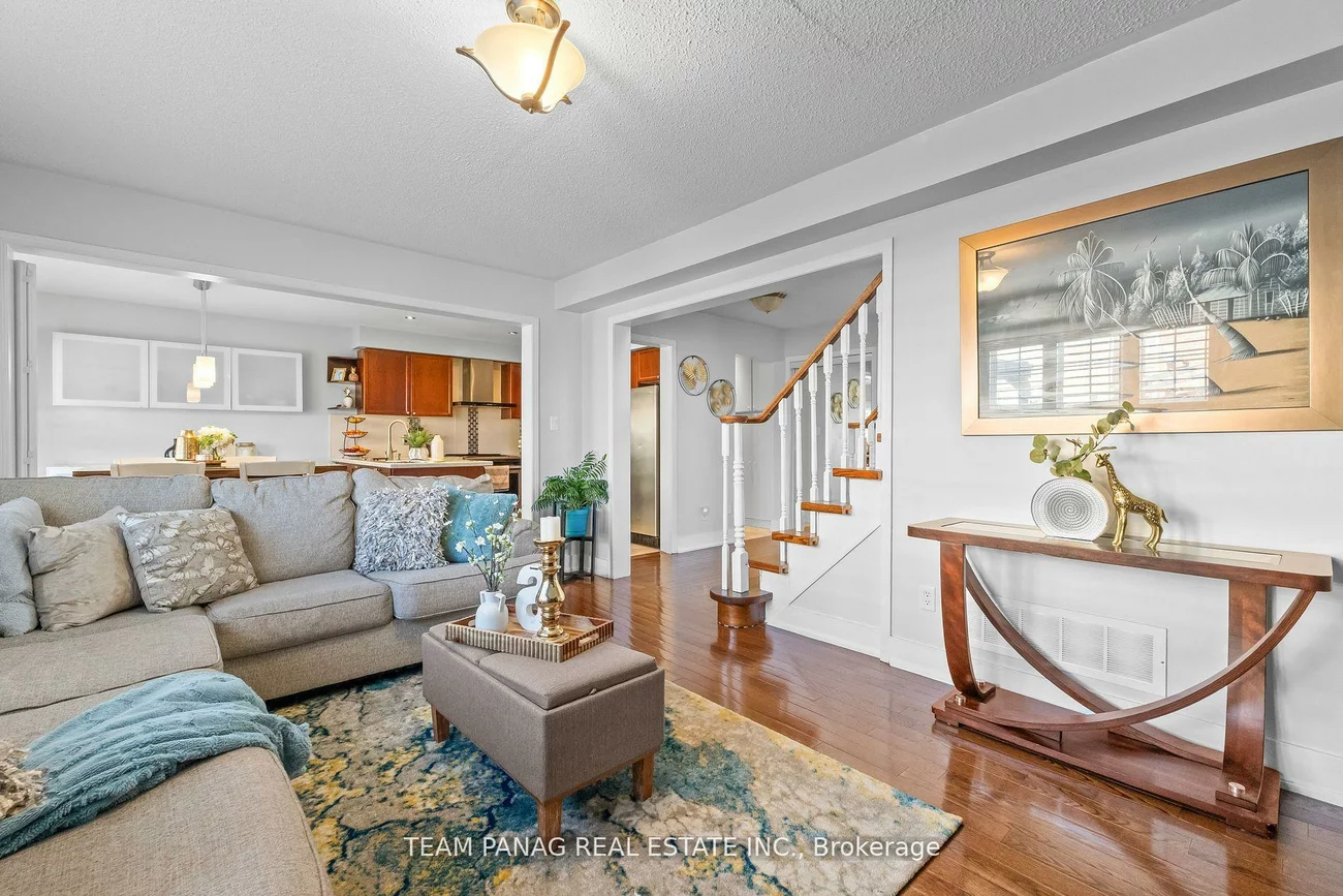 22, Coachlight, Vales of Castlemore, Brampton