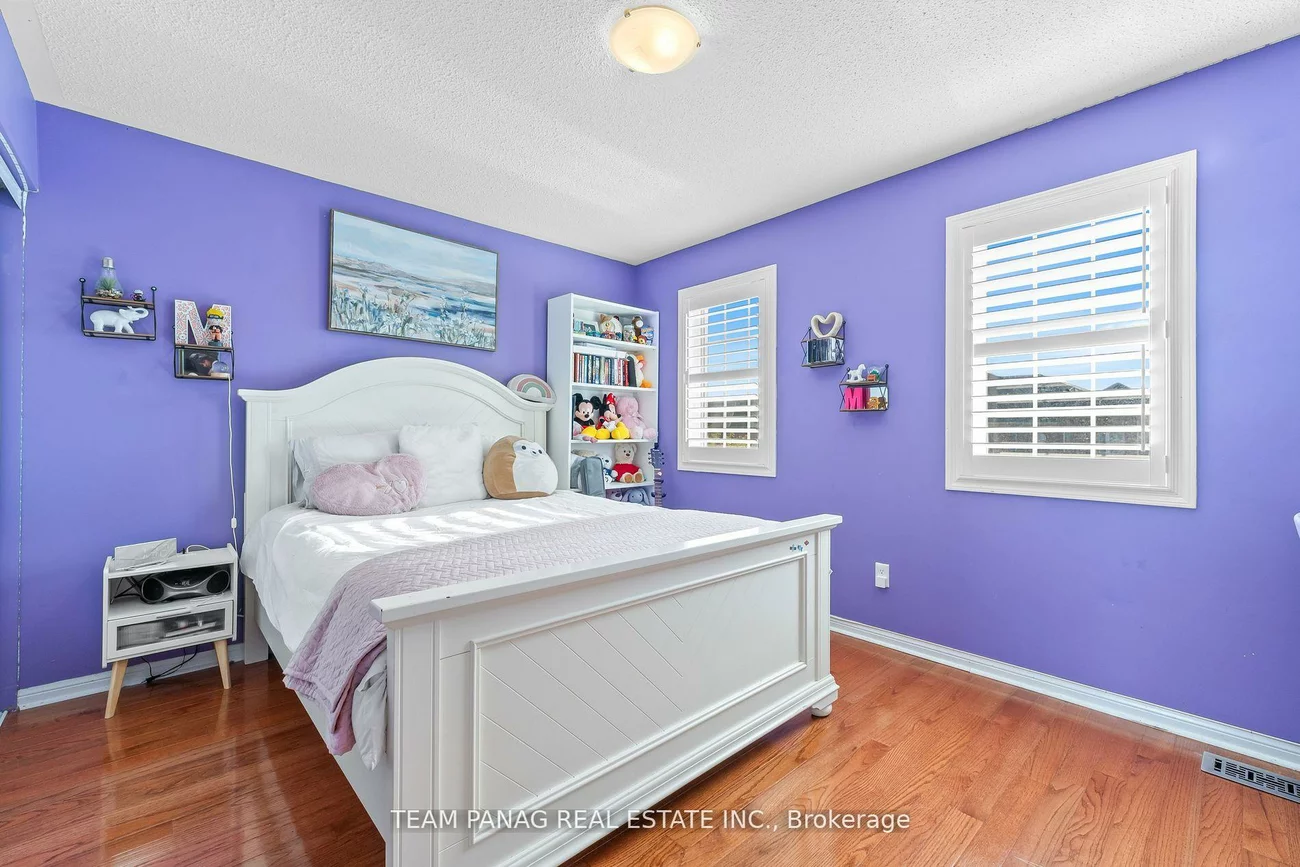 22, Coachlight, Vales of Castlemore, Brampton