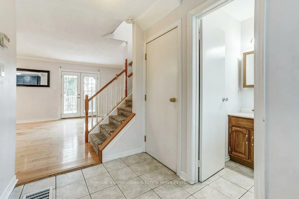 17, Roehampton, Brampton South, Brampton