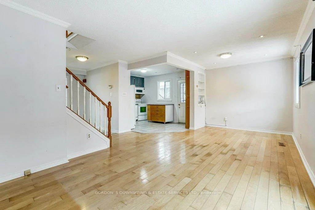 17, Roehampton, Brampton South, Brampton