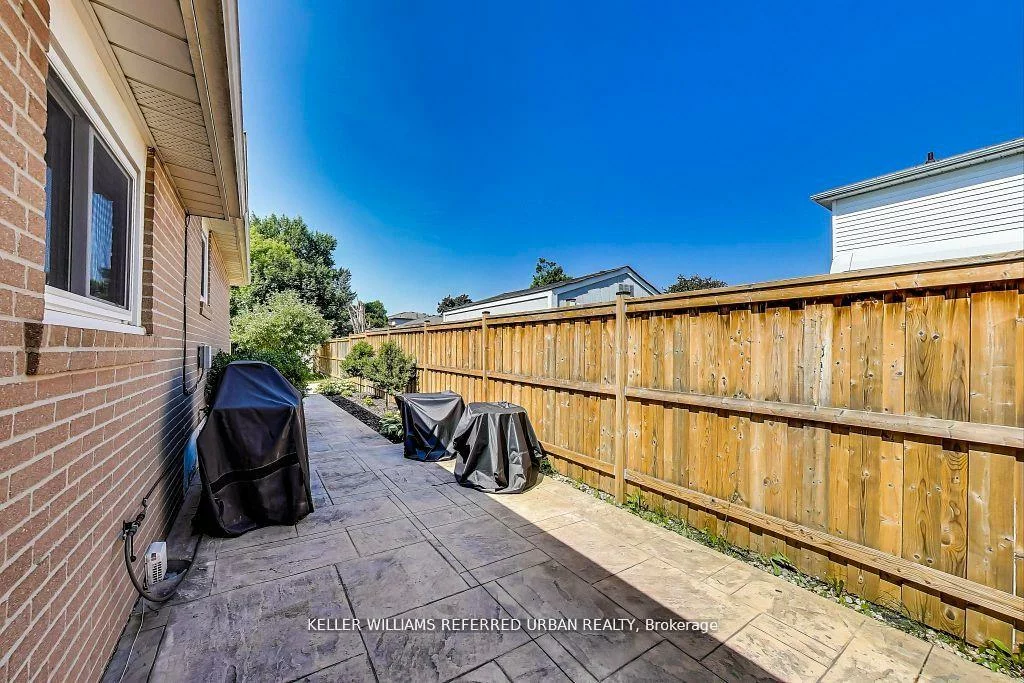 116, Fallingdale, Southgate, Brampton