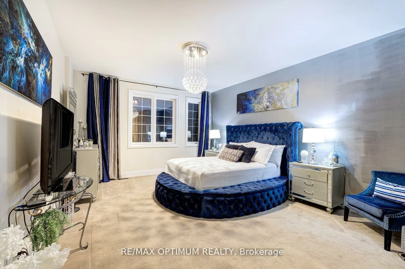 7, Legendary, Bram West, Brampton