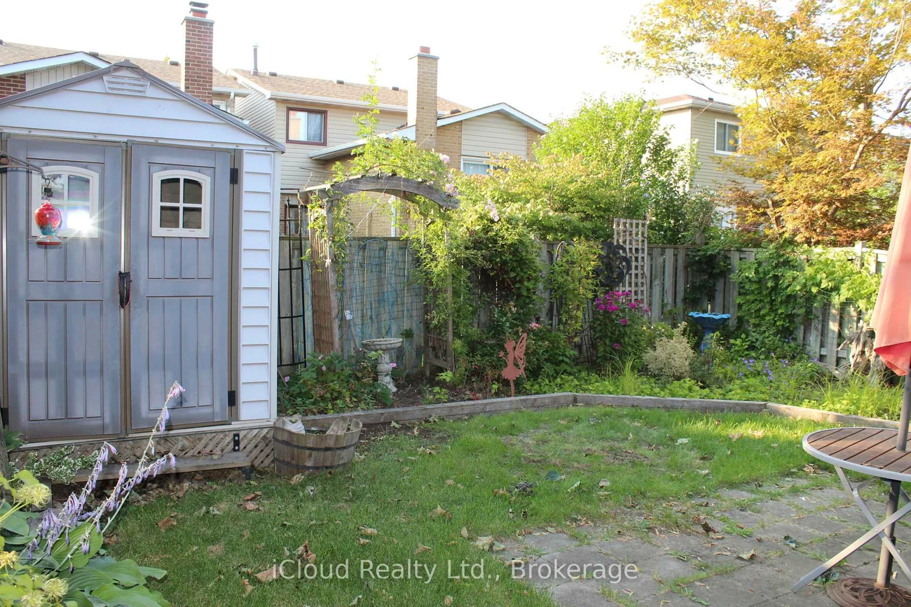 42, Lindridge, Westgate, Brampton