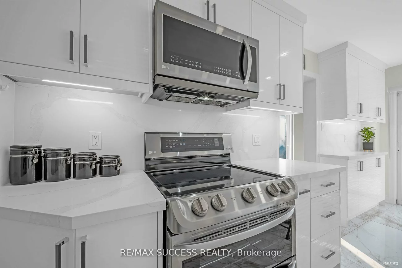 63, Blue Spruce, Sandringham-Wellington, Brampton