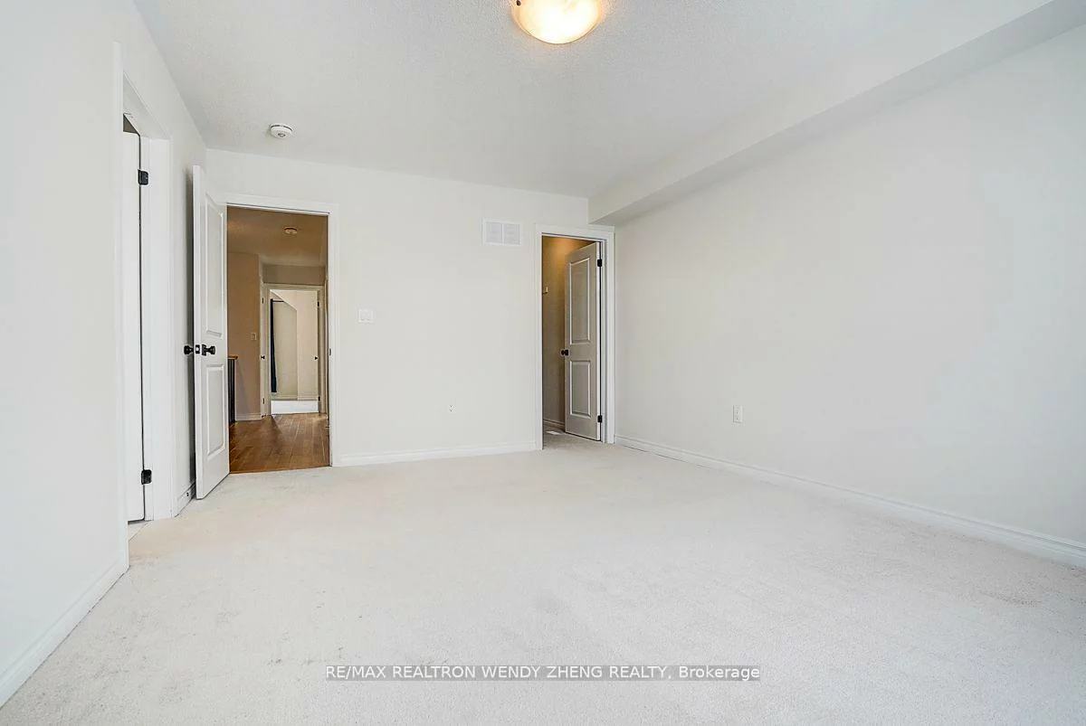 34, Vestry, Goreway Drive Corridor, Brampton