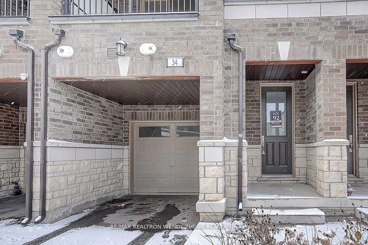 34, Vestry, Goreway Drive Corridor, Brampton