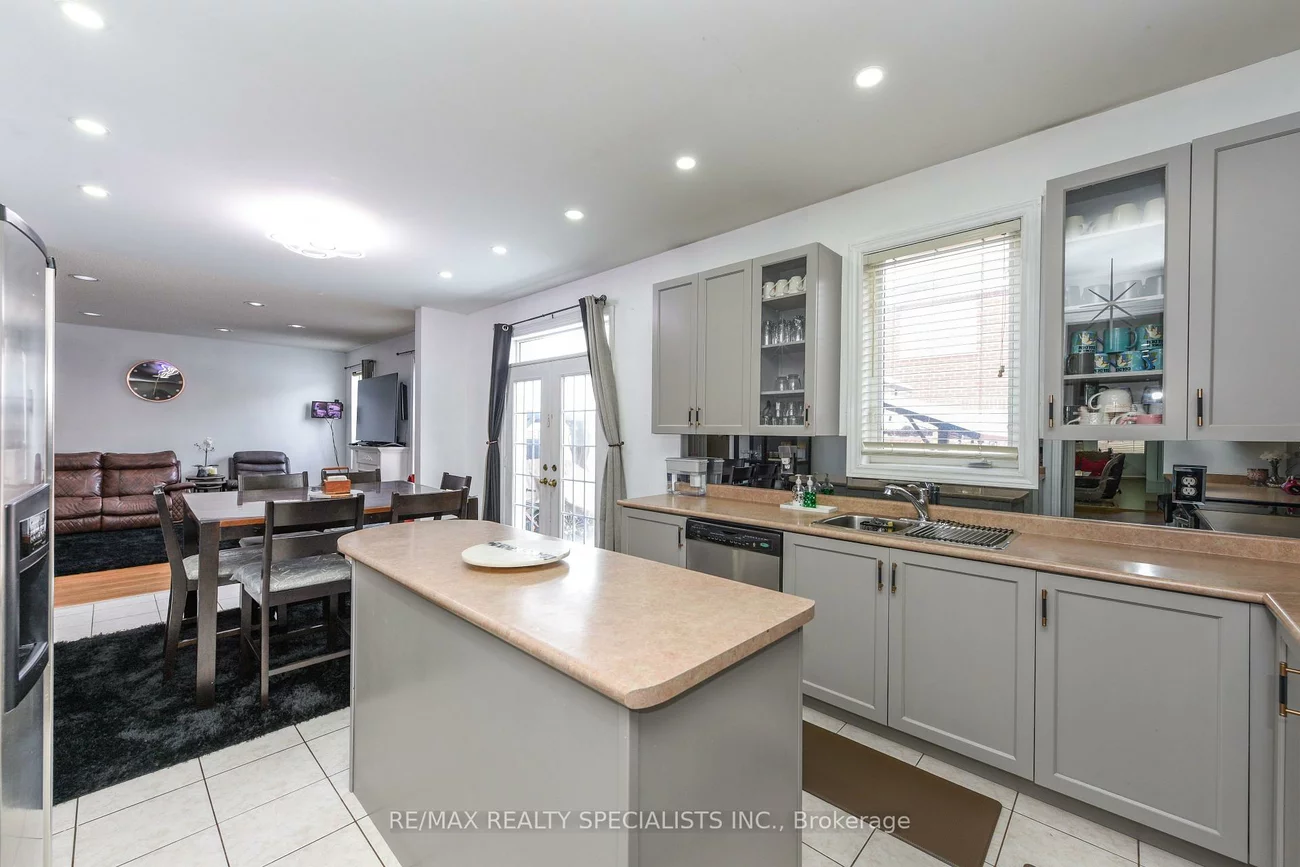 41, Madronna, Fletcher's Meadow, Brampton