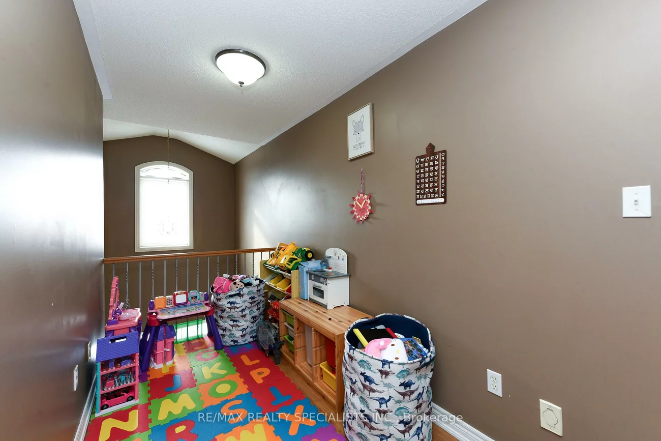 41, Madronna, Fletcher's Meadow, Brampton