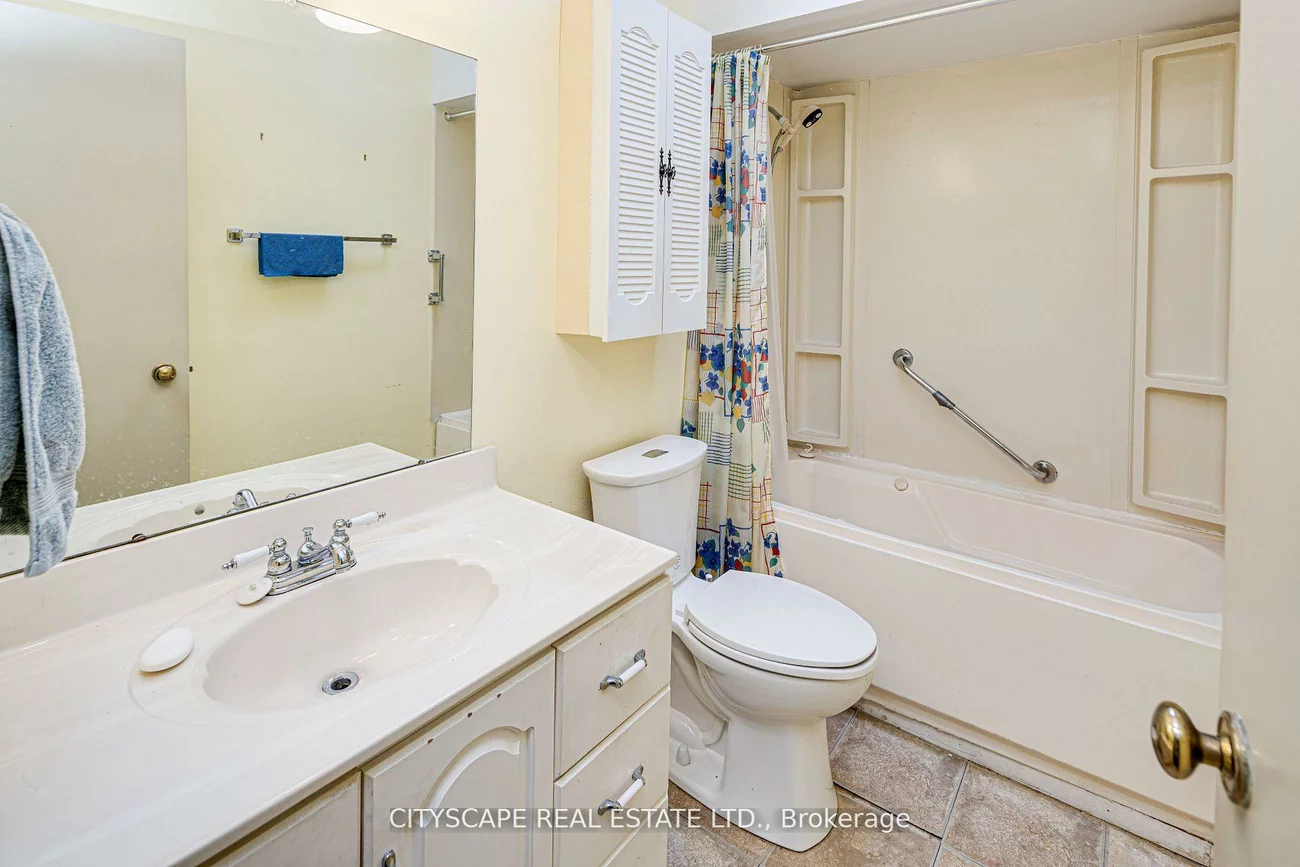 66, Vodden, Brampton West, Brampton